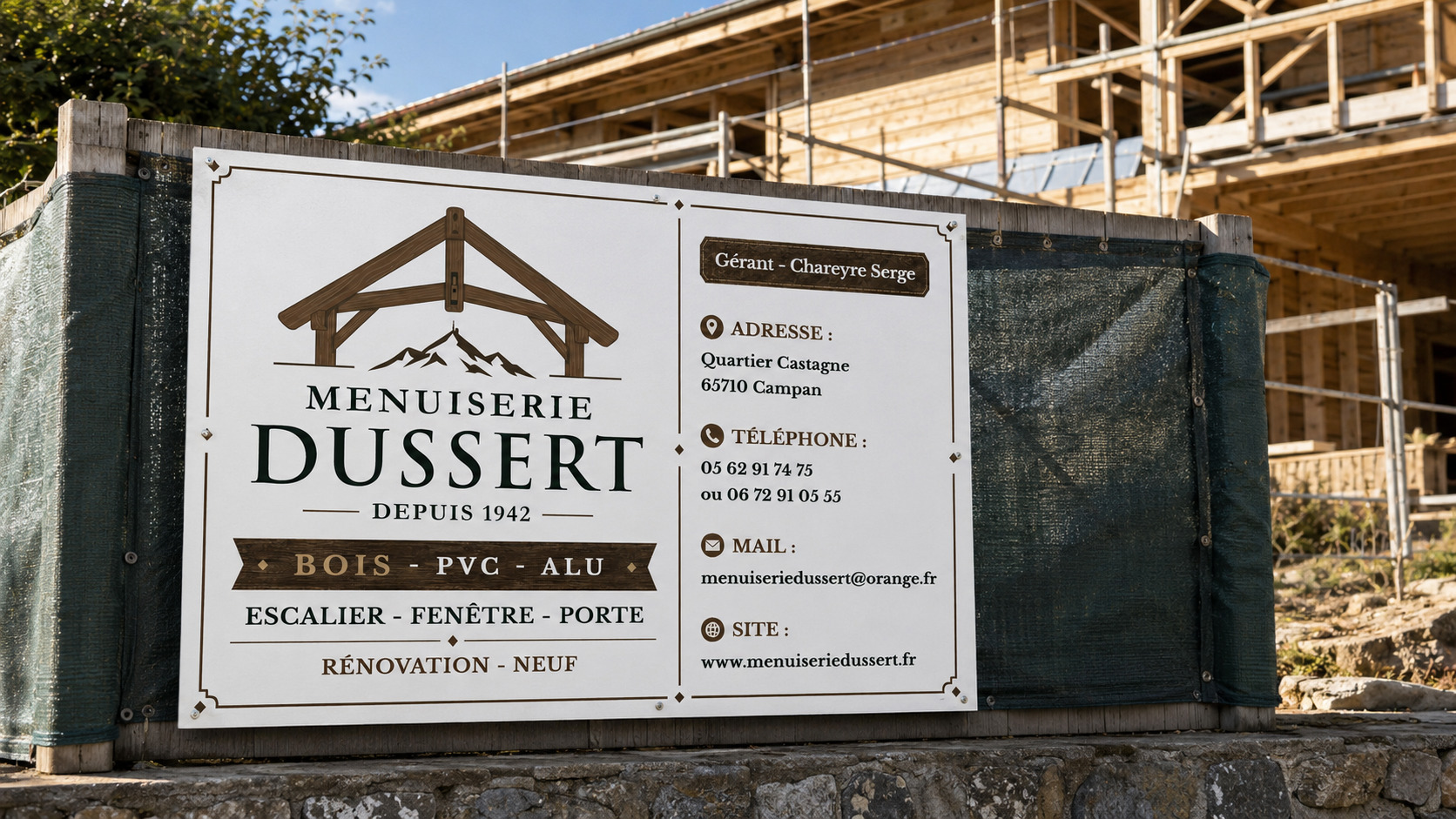 Panneaux de chantier de la menuiserie Dussert